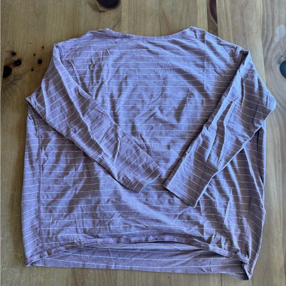 Lululemon long sleeve tee